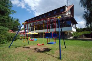 Lekeplass på Resort Hotel Zvíkov