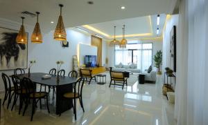 Posezení v ubytování Al Bandar Luxury Villa with private pool - Al Dana Island Fujairah