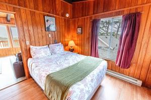 Postel nebo postele na pokoji v ubytování Arnold Beach House 3