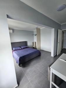 Кровать или кровати в номере Seaview Resort Boca Sami