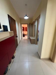 TV a/nebo společenská místnost v ubytování Elbasan center family apartment n.42
