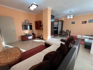 Kuchyň nebo kuchyňský kout v ubytování Elbasan center family apartment n.42
