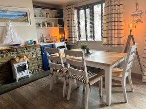 Gallery image of Hideaway Cottage in Schull