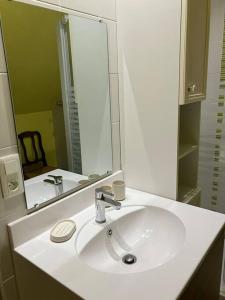 Bilik mandi di Villa François +9 gambar