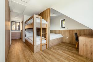 Двуетажно легло или двуетажни легла в стая в Chalet na Fialce