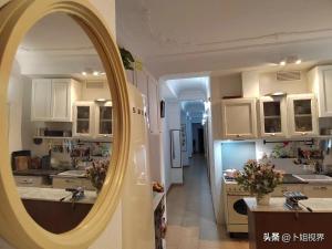 Kuchyň nebo kuchyňský kout v ubytování Mirador 1 del Mercado Central - habitacion con baño privado en el centro de la Ciudad Vella