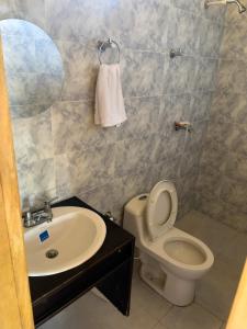 Bathroom sa Hostel villa luz Beach