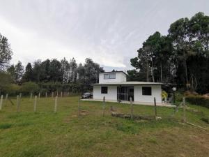 グアルネにあるHermosa finca a 5 minutos aeropuertoのギャラリーの写真