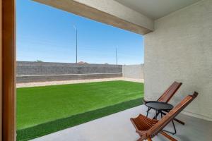 Fotografie z fotogalerie ubytování Spacious Family Oasis ~ PoolTable ~ Backyard ~ Pkg v destinaci Casa Grande