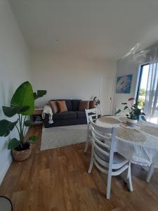 منطقة جلوس في The Tiny Abode