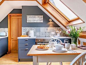 Kuchyň nebo kuchyňský kout v ubytování 1 Bed in Wedmore 51340 + 15 fotografií