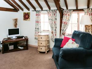 A seating area at 2 Bed in Aylsham KT080