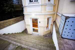 Το κτήριο όπου στεγάζεται  το διαμέρισμα