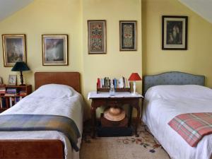 Un pat sau paturi într-o cameră la 1 Bed in Crickhowell BN144