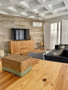 TV a/nebo společenská místnost v ubytování Apartamento 4pax en pleno centro Plaza Salvador