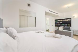 MAMAD High Standard 3BR Gymnasia Parking Sea view