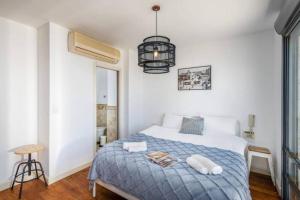 MAMAD Seaside Luxury 3BR with Rooftop and Parking