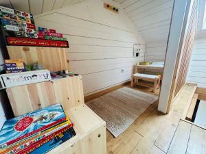 Voodi või voodid majutusasutuse FRIENDS HOUSE - Ізки 33 toas