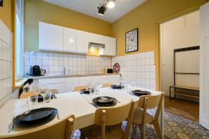 Køkken eller tekøkken på 3 bedroom apartment, close to all amenities