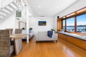 Φυσικό τοπίο κοντά σε αυτή η παραθεριστική κατοικία +28 φωτογραφίες