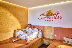Postel nebo postele na pokoji v ubytování Hotel Sonnentau