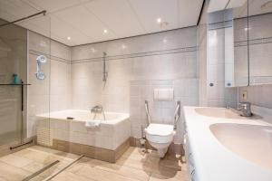 Phòng tắm tại De Buteriggel +26 ảnh