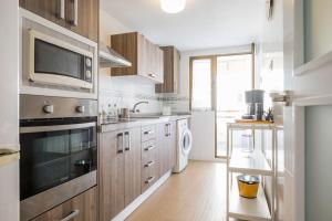 Kuchyň nebo kuchyňský kout v ubytování HH Apartamento La Herradura Playa