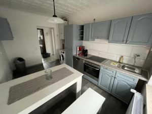 Nhà bếp/bếp nhỏ tại Apartment im Herzen von Alsdorf