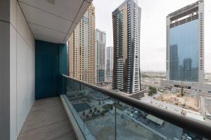 Naktsmītnes Luxurious 2-bdapt Jlt 9 Mins Walk To Dmcc Metro Dubaijā fotogalerijas attēls