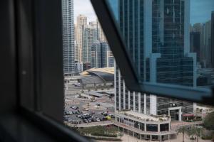 Фотография из галереи Luxurious 2-bdapt Jlt 9 Mins Walk To Dmcc Metro в Дубае