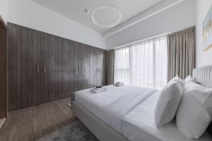 Naktsmītnes Luxurious 2-bdapt Jlt 9 Mins Walk To Dmcc Metro Dubaijā fotogalerijas attēls