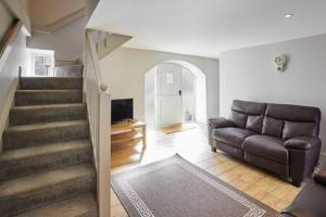 Ruang duduk di Host & Stay - Mill +13 gambar
