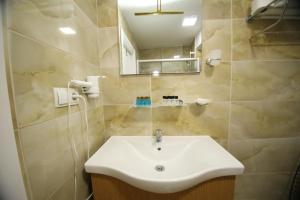 Phòng tắm tại Safran Suites