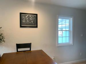 Fotografie z fotogalerie ubytování Silver Spring Serene 2BR 2BA, Nature And Access v destinaci Silver Spring