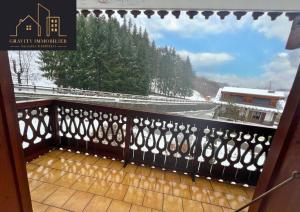 Nespecifikovaný výhled na hory nebo výhled na hory při pohledu z apartmánu + 1 fotografie
