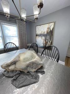 Afbeelding uit fotogalerij van The Warm & Inviting Place in Sioux Falls