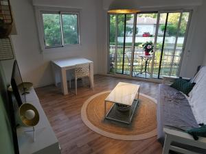 Posedenie v ubytovaní Résidence ORION- Appartement pour 2 à 3 personnes- Wifi gratuit