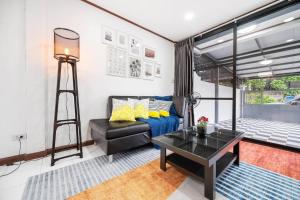 Gallery image of MIQ HK16 - 3BR Huai Khwang MRT with Pool Table near Jodd Fair in Ban Zong Katiam