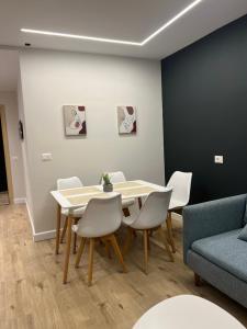 Area soggiorno di Port View Apartment 2