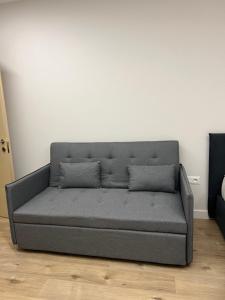 Area soggiorno di Port View Apartment 2