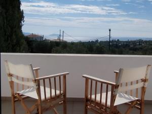 Φωτογραφία από το άλμπουμ του LIOFYTO - Stylish villa with views to Foinikounda bay σε Καμάρια