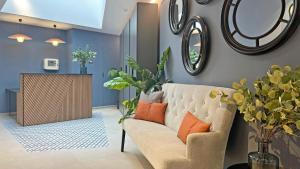 Apartamentos Soho Boutique Palillero的休息区