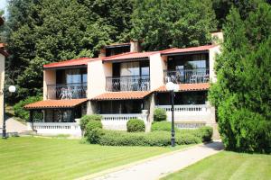 Fotografie z fotogalerie ubytování Villas Elenite v destinaci Elenite