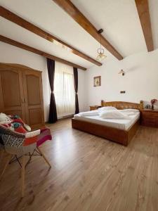 Fotografie z fotogalerie ubytování CONACUL DE SUB MUNTE v destinaci Novaci-Străini