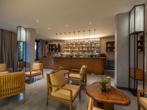 Khu vực lounge/bar tại Little Oasis - An Eco Friendly Hotel & Spa