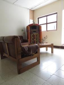 A seating area at Hotel Tahami