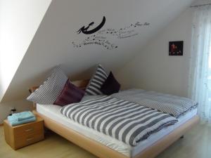 Postel nebo postele na pokoji v ubytování Haus Erika Am Weg