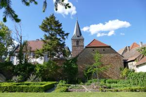 Κήπος έξω από το Hotel Garni Sebastian