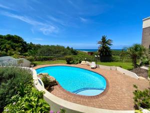 Bazén v ubytování Summer Rocks 7 nebo v jeho okolí