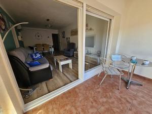 Gallery image of Apartamento Nuria in Figueres +29 photos